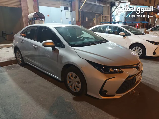 Sedan Toyota in Kuwait City