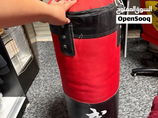 كيس بوكسنق انضيف غير مستخدم استخدام قليل مع كفوف كمان استخدام قليل