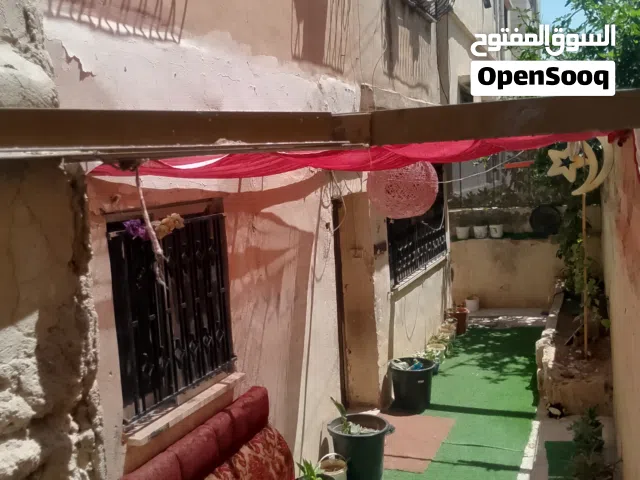 ام الحيران بأقرب من كلية حطين خلف محكمه جنوب عمان