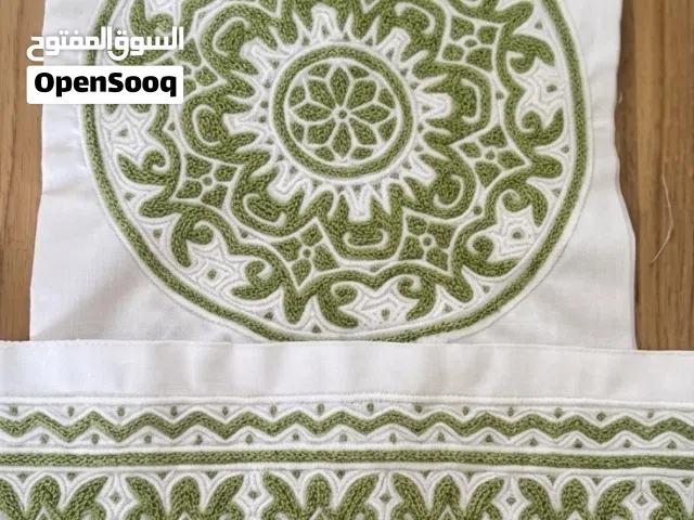 كمة عُمانية فاخرة بنقش "غرزة العقدة" اليدوية بالكامل