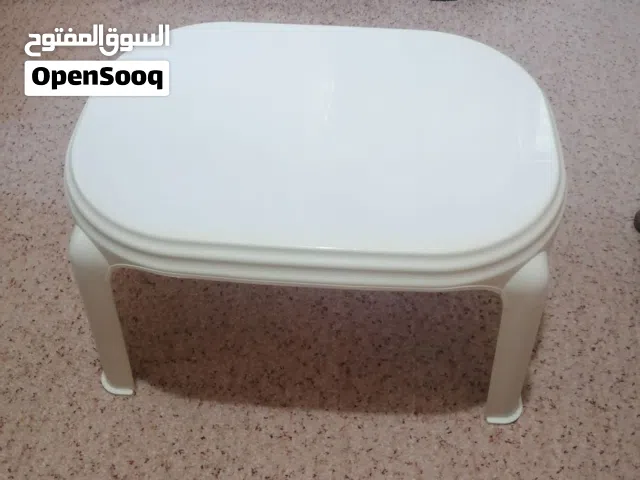 طاولة بلاستيكية للبيع