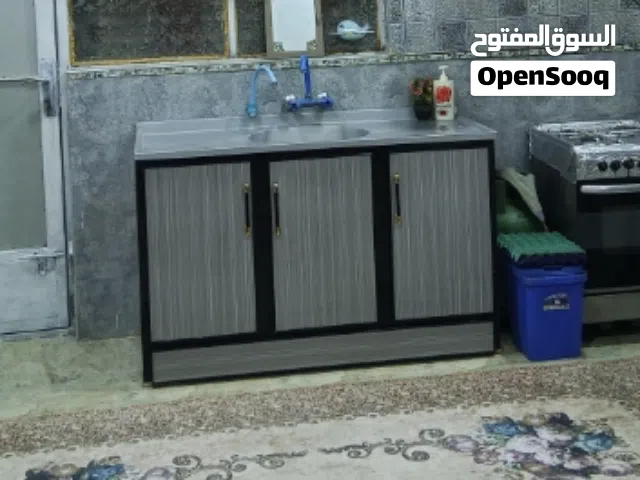 كاونتر 3متر كلش جديد وياه سنك متر ونص مرمر تسكام درجه اولى وبي مجال