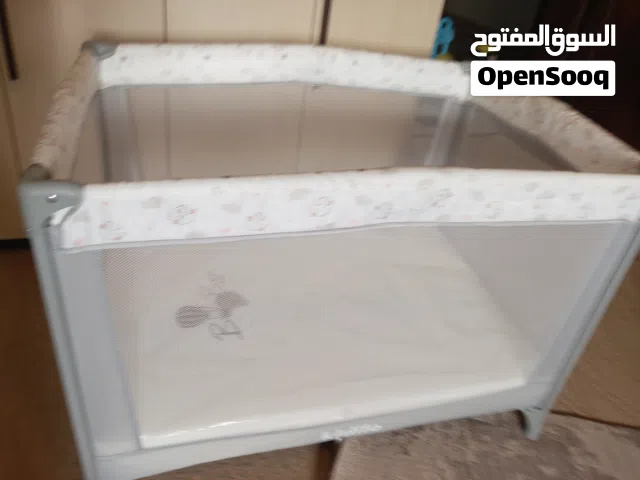 سرير اطفال