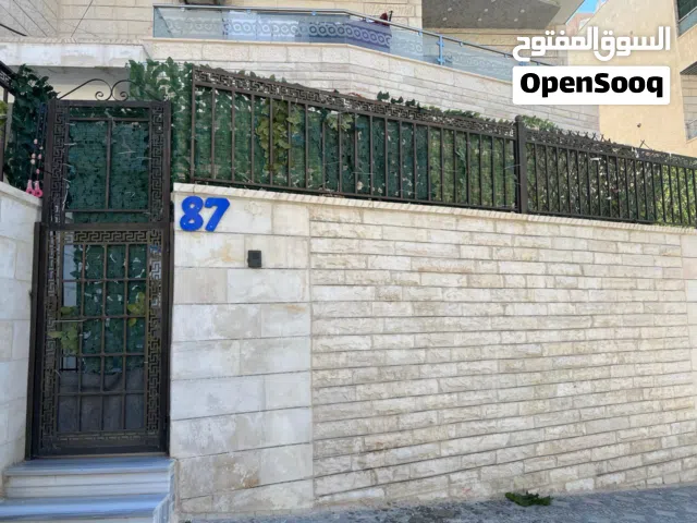 شقة بسعر مغري للبيع