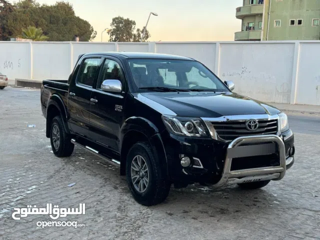 Used Toyota Hilux in Jebel Akhdar