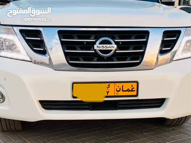 للبيع بنفر نيسان بلاتينوم Nissan platinum Y62