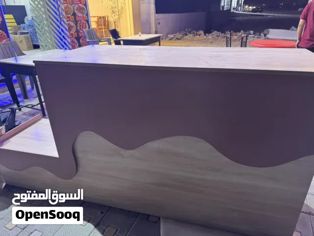 طاولة شبه جديده متواجد ف سمد الشأن