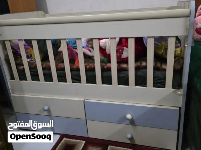 سرير طفل صغير