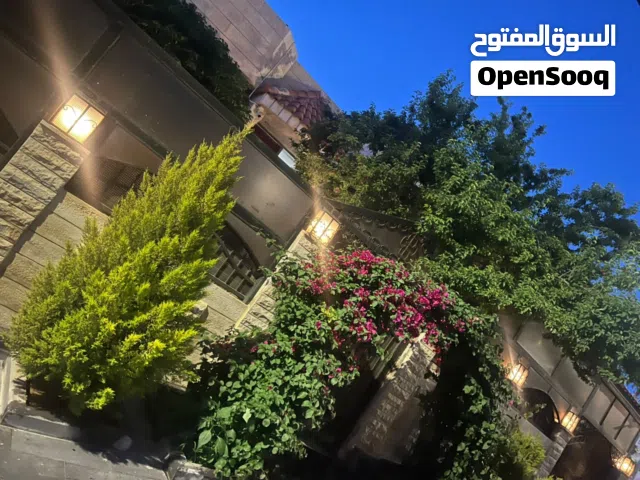 بيت مستقل (عائلات فقط) يومي مفروش بين الجبية و منطقة اسكان ابو انصير ومخدومة