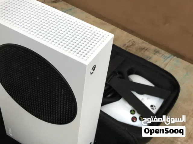 اكس بوكس سيريس اس نضيفه مع معداتها