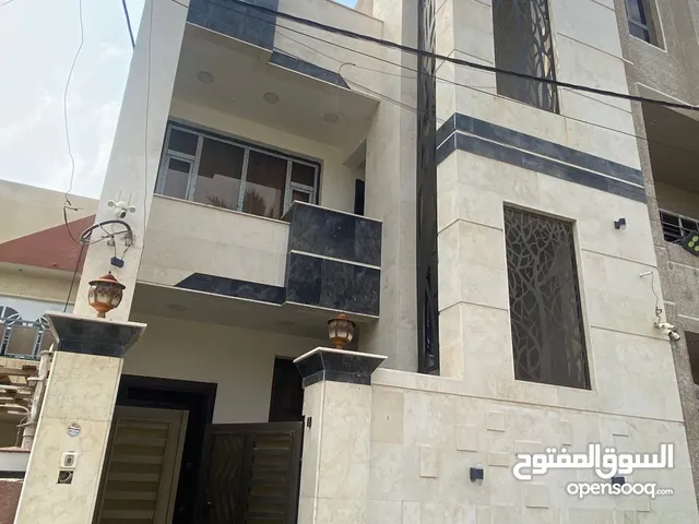 116m2 4 Bedrooms Townhouse for Sale in Baghdad Tunis