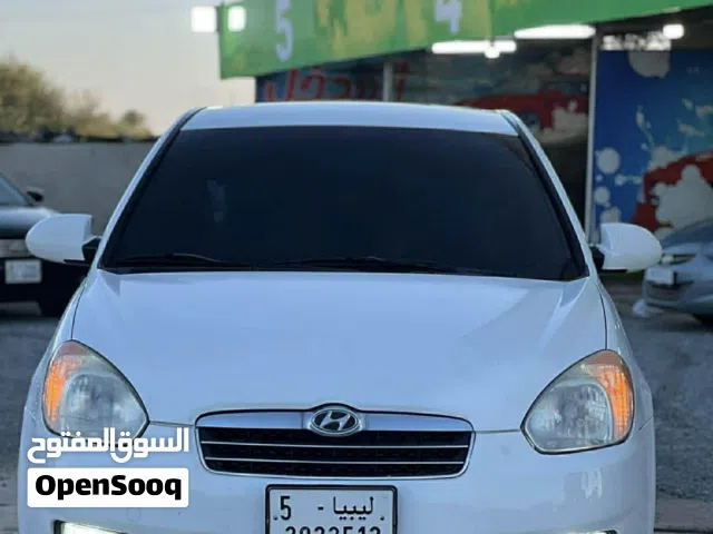 2010 هيونداي اكسنت GL