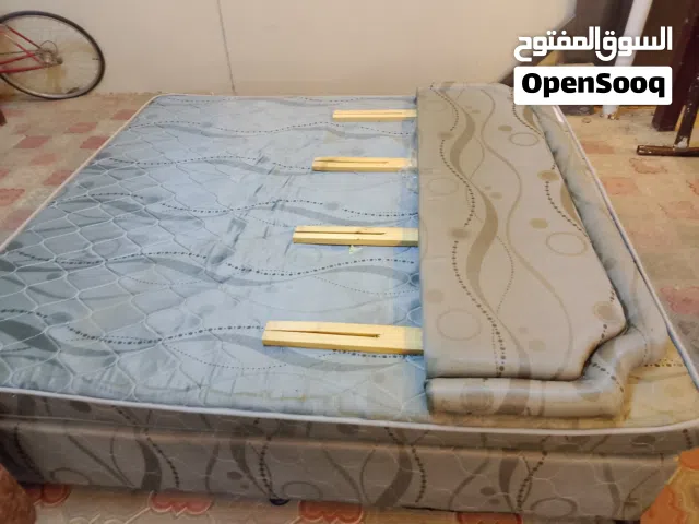 سرير لشخصين كامل للبيع