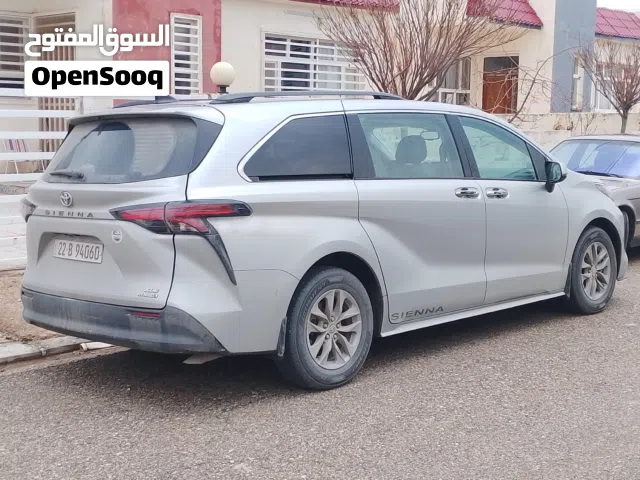 تويوتا سينا هايبرد