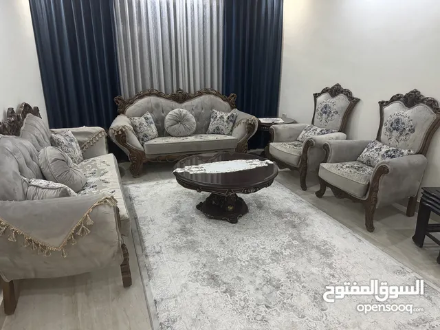 كنب أنيق لغرفة الجلوس بتصميم عصري – 7 مقاعد