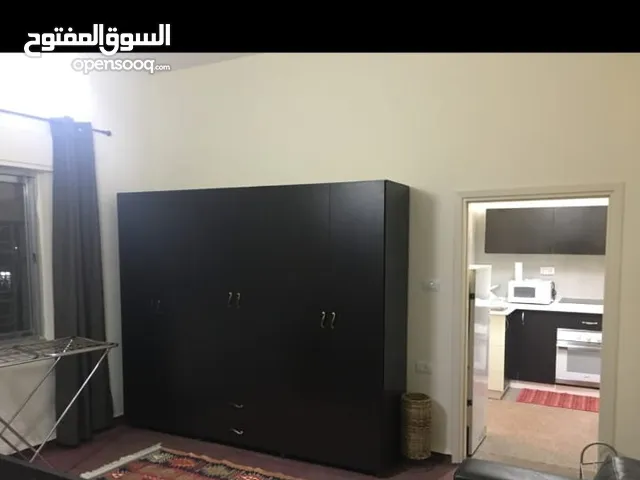 استوديو للإيجار – رام الله  قرب جامع جمال عبد الناصر