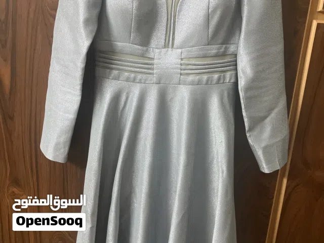 فستان سهرة للمحجبات للبيع
