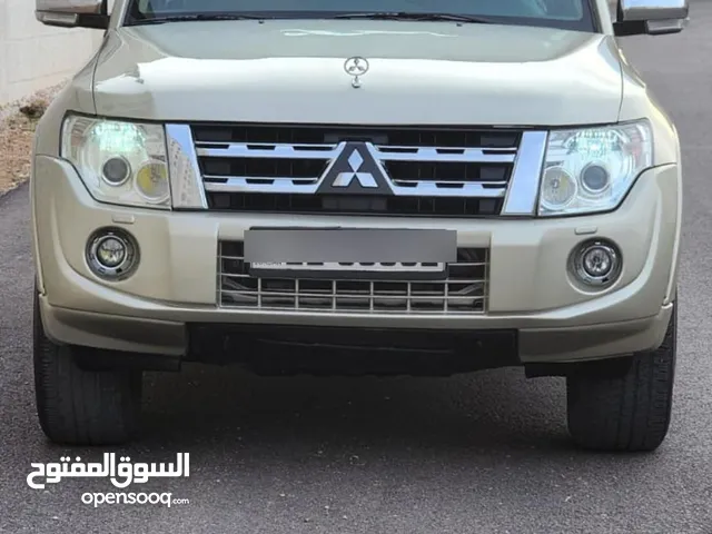 متسوبيشي باجيرو بحال الوكاله