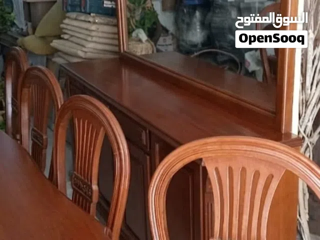 غرفة سفرة طاوله وفضيه وبار