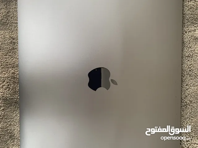 كمبيوتر ماك بوك اير مستعمل بحالة ممتازة جدا