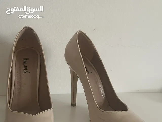 Other With Heels in Sharjah
