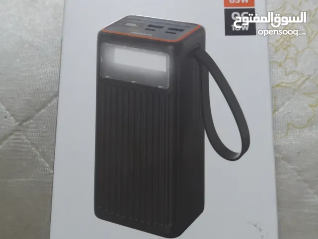 باور بانك قوي من شركه يعبي لاب توبات و تلفونات بقوة 40000 و يدعم شحن سريع ممتاز بأمانه حال مشاوير
