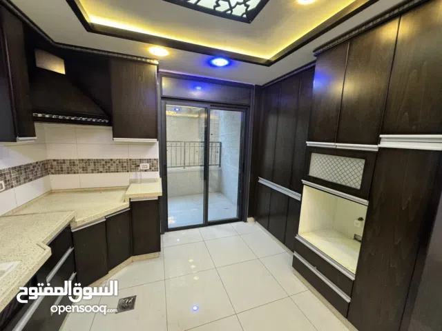 162 m2 3 Bedrooms Apartments for Sale in Ramallah and Al-Bireh Al Tira