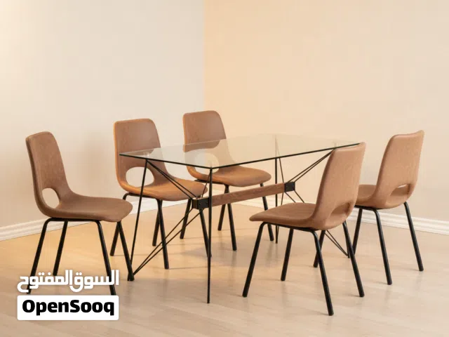 طقم طاولة طعام زجاجية مودرن مع 4 كراسي جلدية فاخرة - DTC 904
