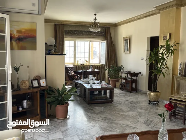 شقتين لطابق اخير للبيع / الايجار