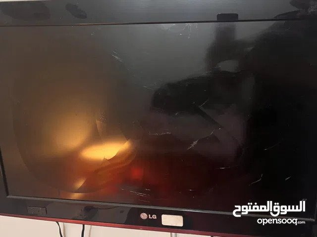 شاشه LG مكسورة مستعمله