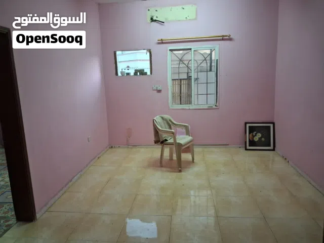 300 m2 3 Bedrooms Apartments for Rent in Muscat Al Maabilah