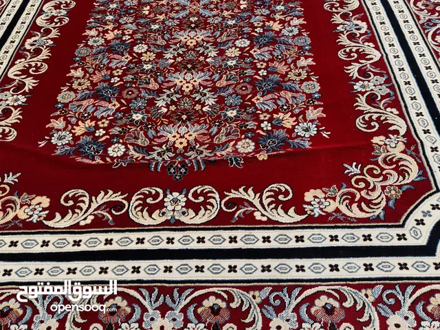 سجادة شبه جديدة منتج النساجون العرب للبيع