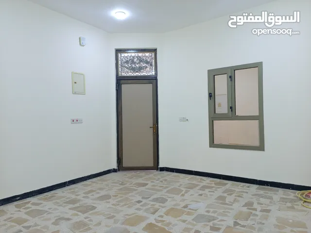 100 m2 2 Bedrooms Apartments for Rent in Basra Jaza'ir