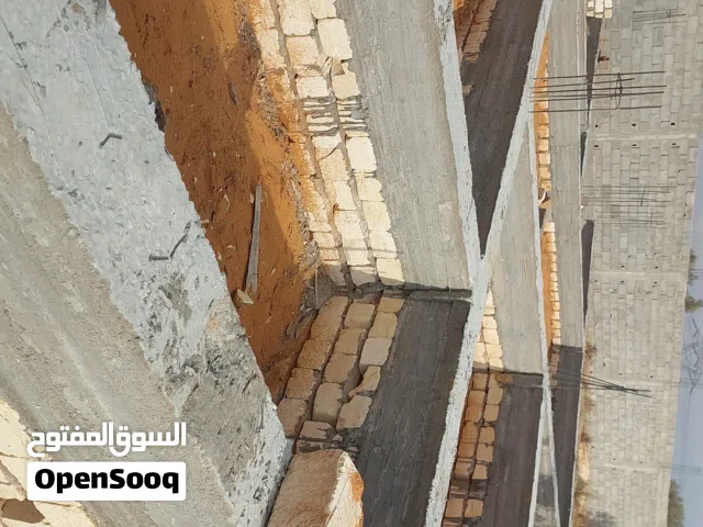 قطعة أرض للبيع في منطقة القويعة بوابة الشرطة العسكرية على اليمين أول أربع شوارع تاخذ على اليسار
