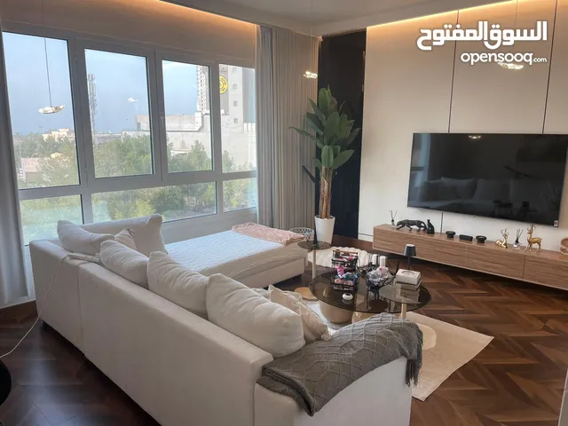 للبيع شقه خلو واجهه بحريه جاهزه بالكامل اثاث جديد