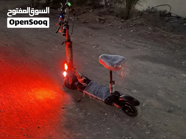 سكوتر نضيف ما عليه كلام ولك حق الفحص واعداد مفصول سرعته اسرع عن السكوترات الي يمشين 99