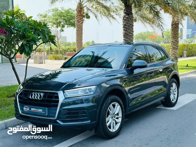 Audi Q5 still under warranty full agency maintained excellent condition