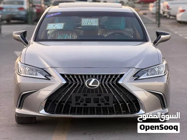 لكزس موديل 2023 ES300h خليجي ضمان دخول السعودية وتسجيل السعودية