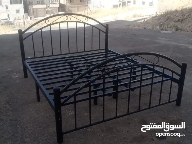 متوفر حاليا تخوت خشب وتخوت حديد جميع الاحجام والالوان والقياسات متوفر غرف نوم أطفال وشباب