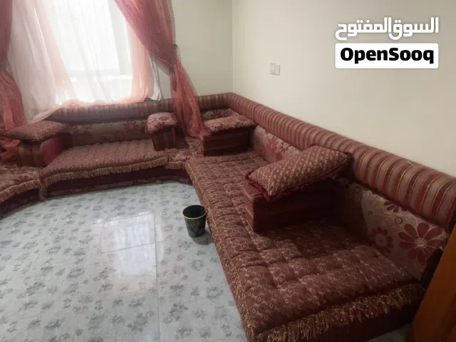 مجلس نظيف جداً للبيع