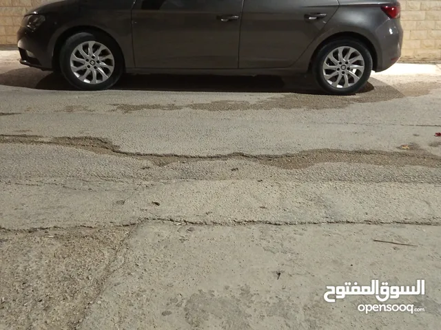 سيات ليون جير عادي