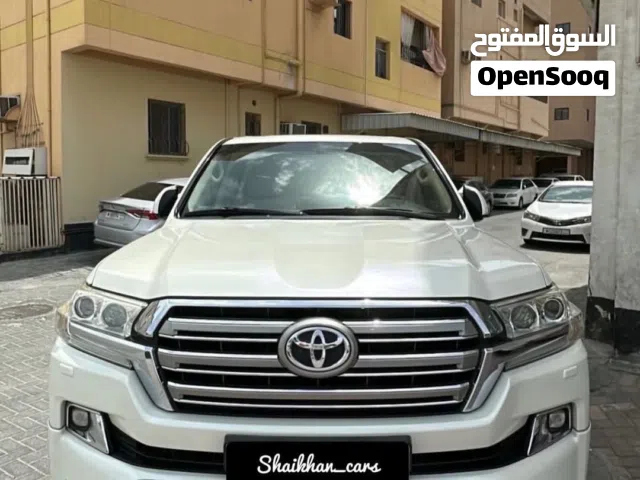 Toyota Land Cruiser GXR V8 - 2016