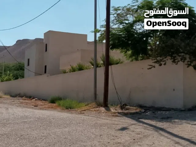 ثلاث شقق للإيجار او البيع (غور المزرعة) -اسكان السلطة