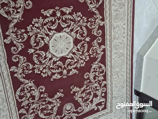 للبيع زوليه اوسجاد قطعتين بمقاس مختلف