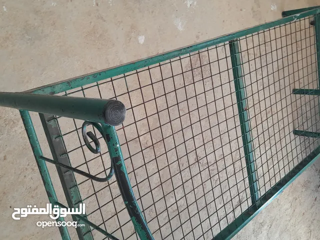 سرير  حديد بحاله ممتازه جدا