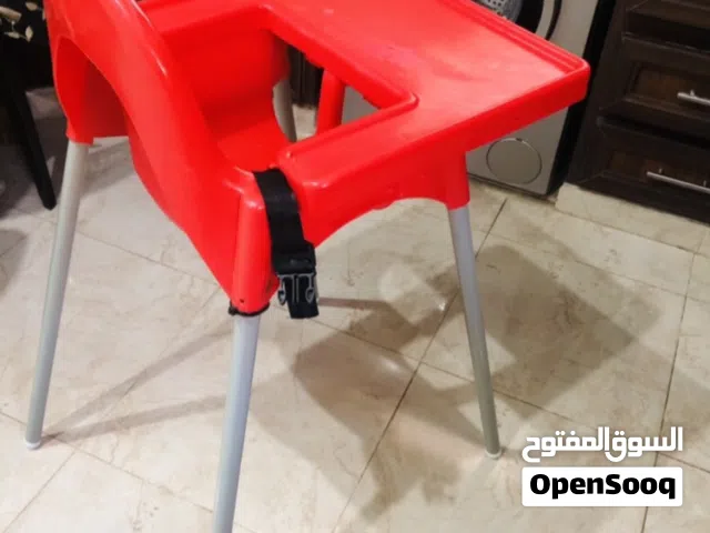 كرسي طعام اطفال مرتفع وكرسي هزاز للبيع بسعر مغري