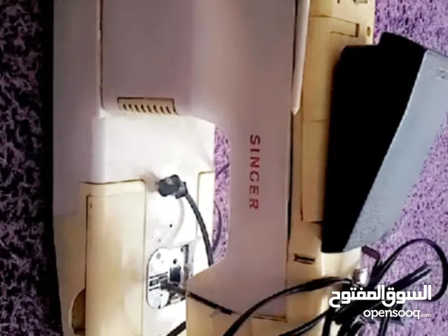 مكينه خياطه شغاله ع الفحص بحالة الوكالة نوع سنجر
