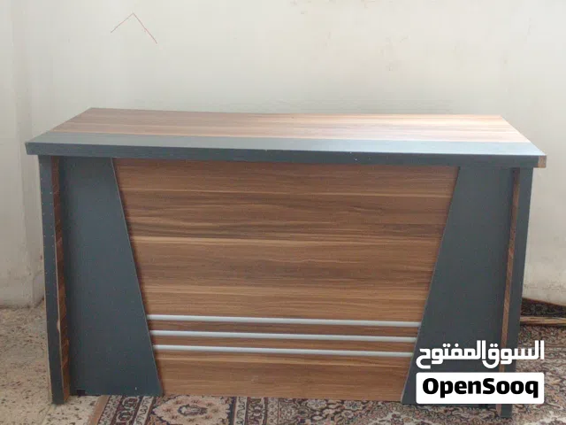 طاولة مكتب مستعملة اقرا الوصف