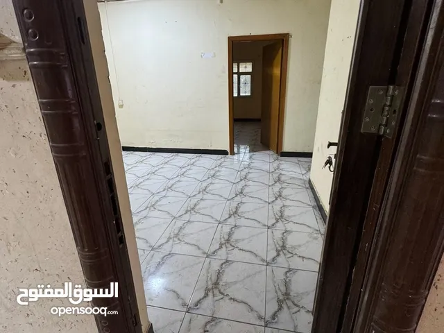86 m2 2 Bedrooms Apartments for Rent in Basra Briha