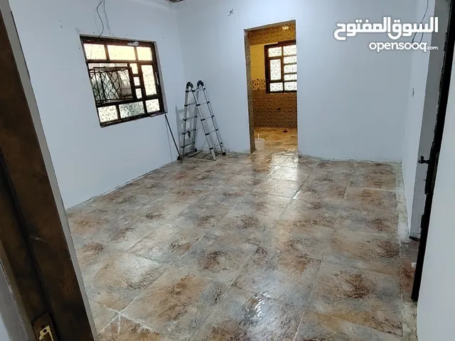 100 m2 1 Bedroom Apartments for Rent in Basra Qibla